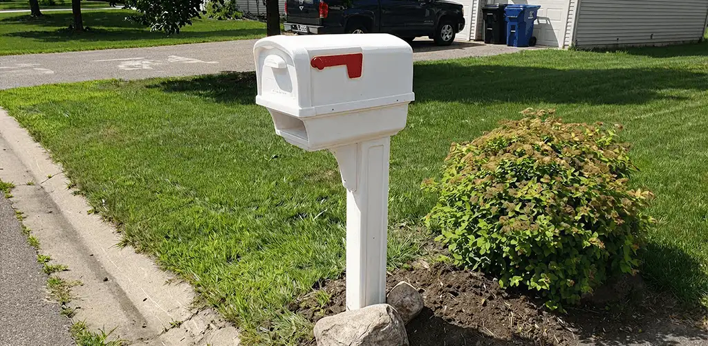 Mailbox installation for a residential curbside mailbox in Sarasota, FL